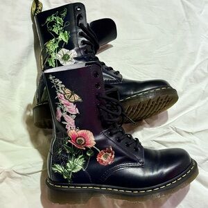 DR. MARTENS 1490 LIMITED EDITION WILD BOTANICS 10-EYE COMBAT BOOTS - US WMN SZ 8